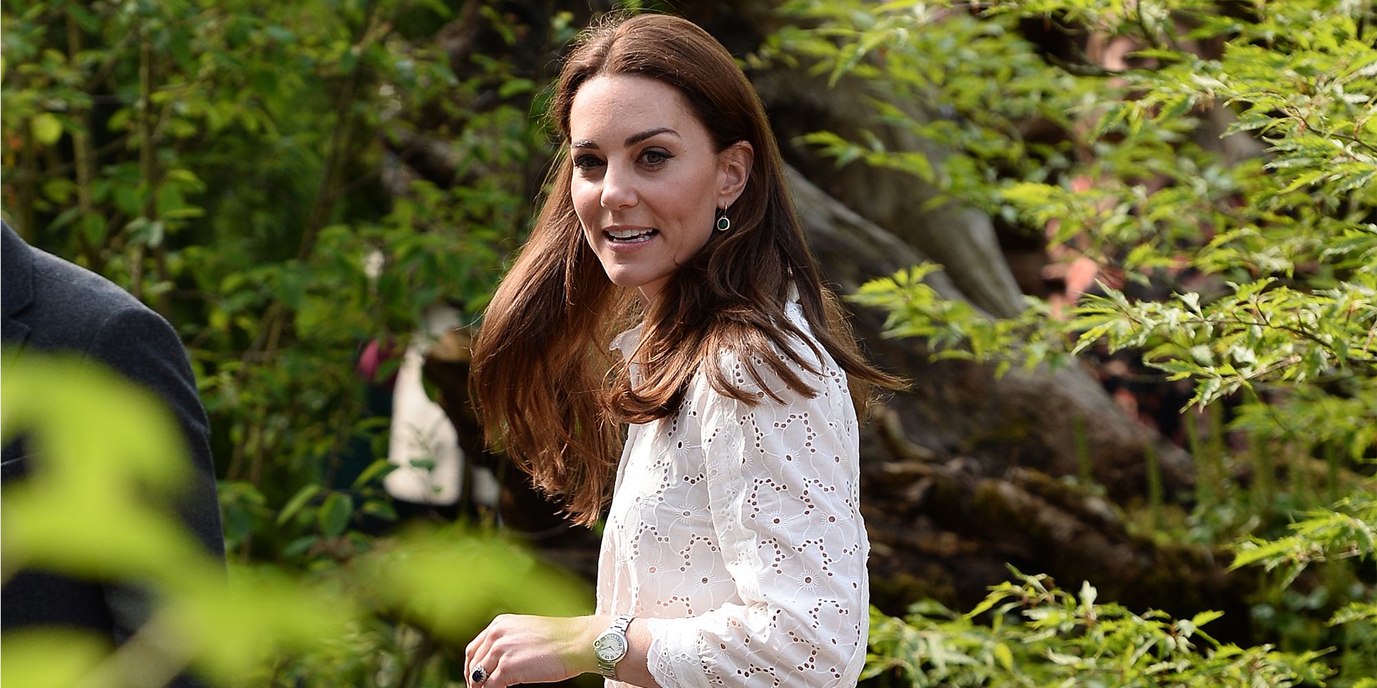 Kate Middleton, svelato il mistero dei cerotti sulle dita. Foto e