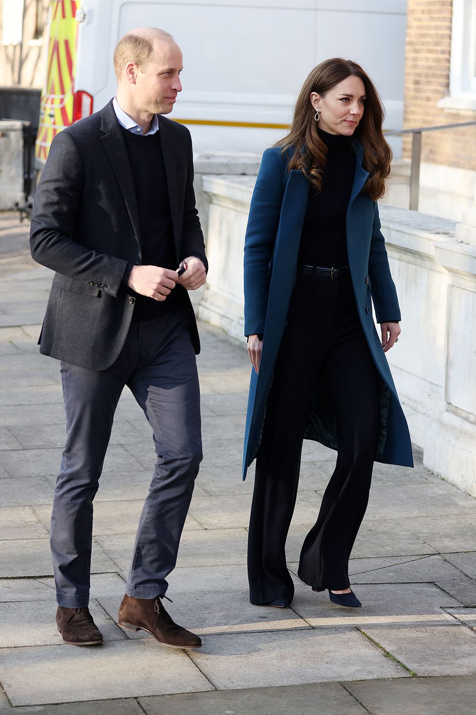 Kate Middleton wears blue coat to Foundling Museum