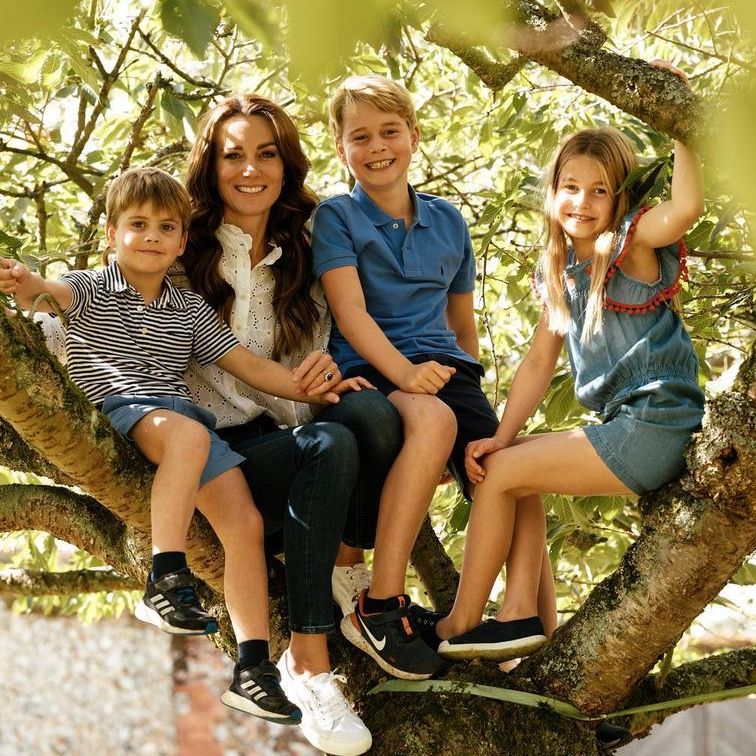 Kate Middleton's New Mother's Day Pics Reveal She Has 
