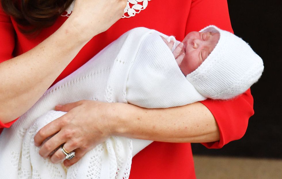 Kate middleton leaving hospital with new son
