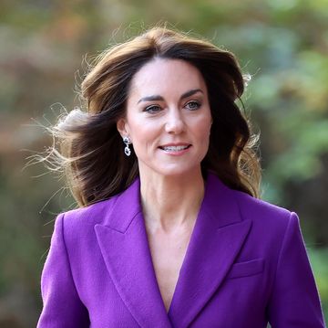 kate middleton in purple suit