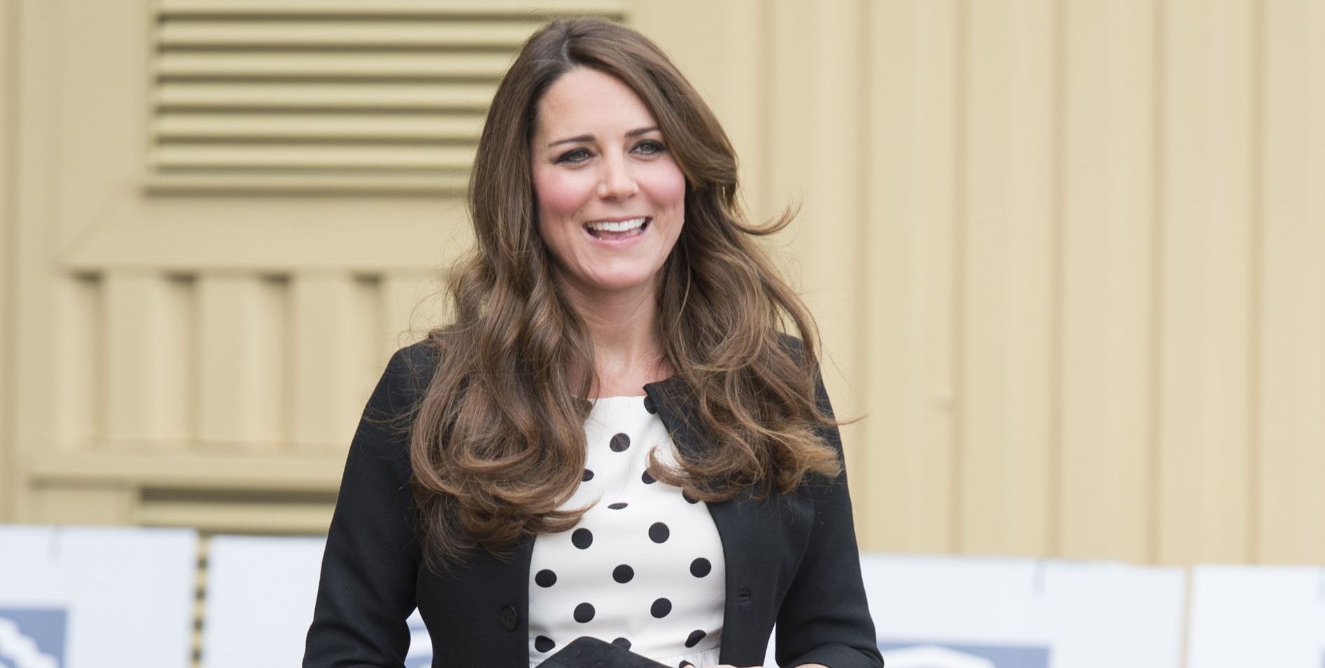 Kate Middleton pregnant short dress