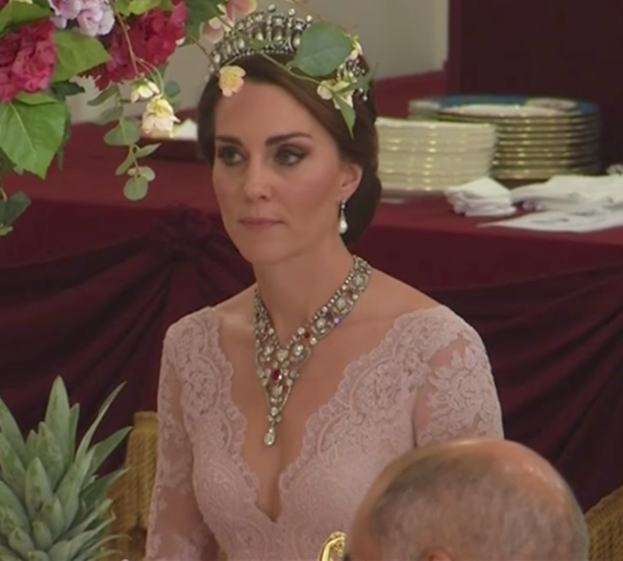 duchess of cambridge ruby necklace