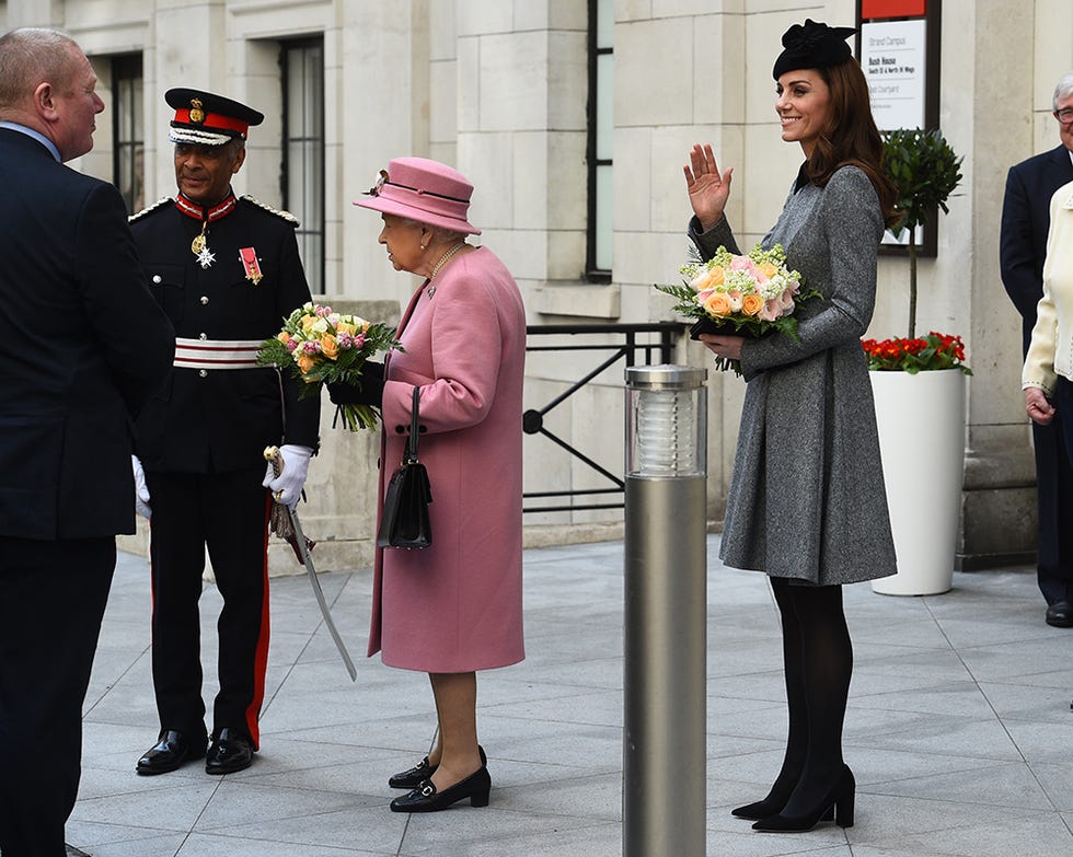 Reina Isabel II y Kate Middleton