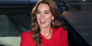 kate shows off the most perfect ringlet curls at christmas carol service