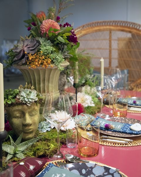 Centrepiece, Flower Arranging, Floristry, Floral design, Flower, Cut flowers, Plant, Tableware, Table, Bouquet, 
