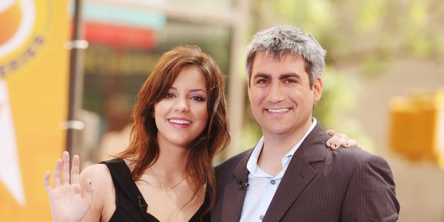 Taylor Hicks and Katharine McPhee Perform on NBC's 'The Today Show' - June 1, 2006