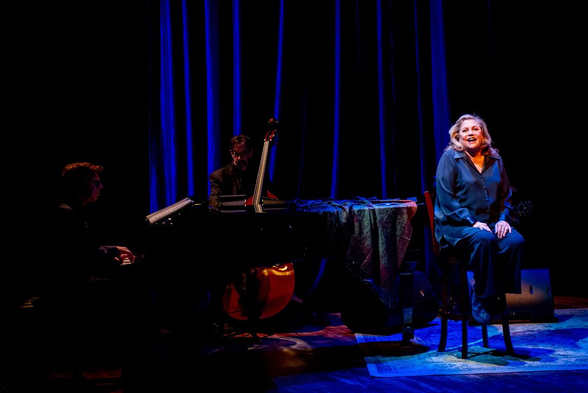 Kathleen Turner is Finally Having the Time of Her Life