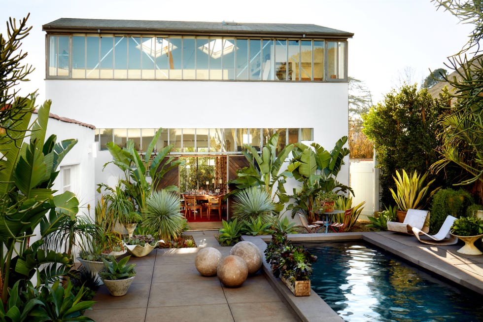 final select of kathryn ireland santa monica house for elle decor robert rufino styling and producing