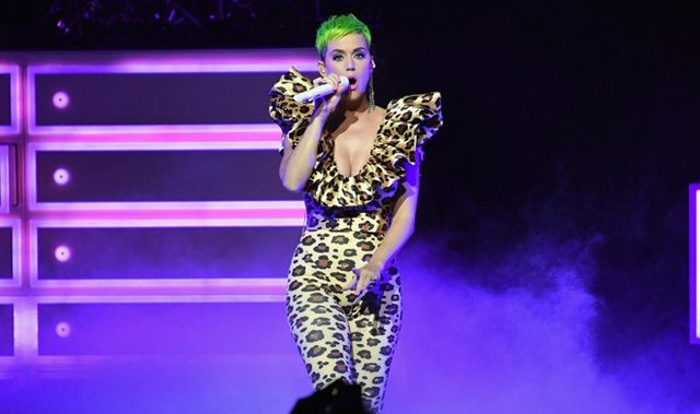 Katy Perry in Cong Tri
