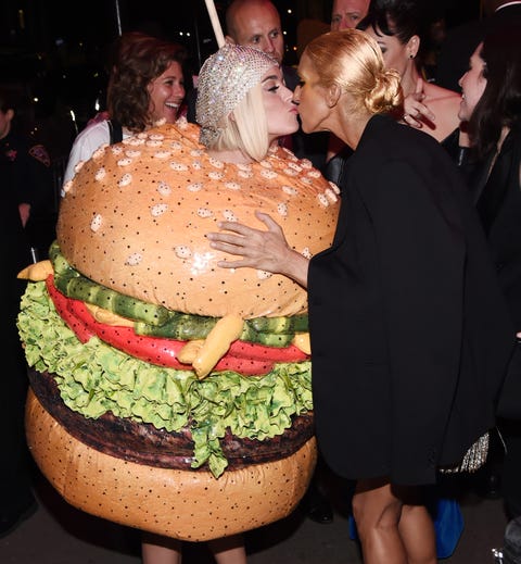 Katy Perry Wore a Hamburger Costume and Kissed Celine Dion During Met ...