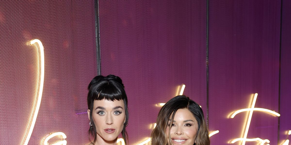 Katy Perry and Lauren Sánchez at an event
