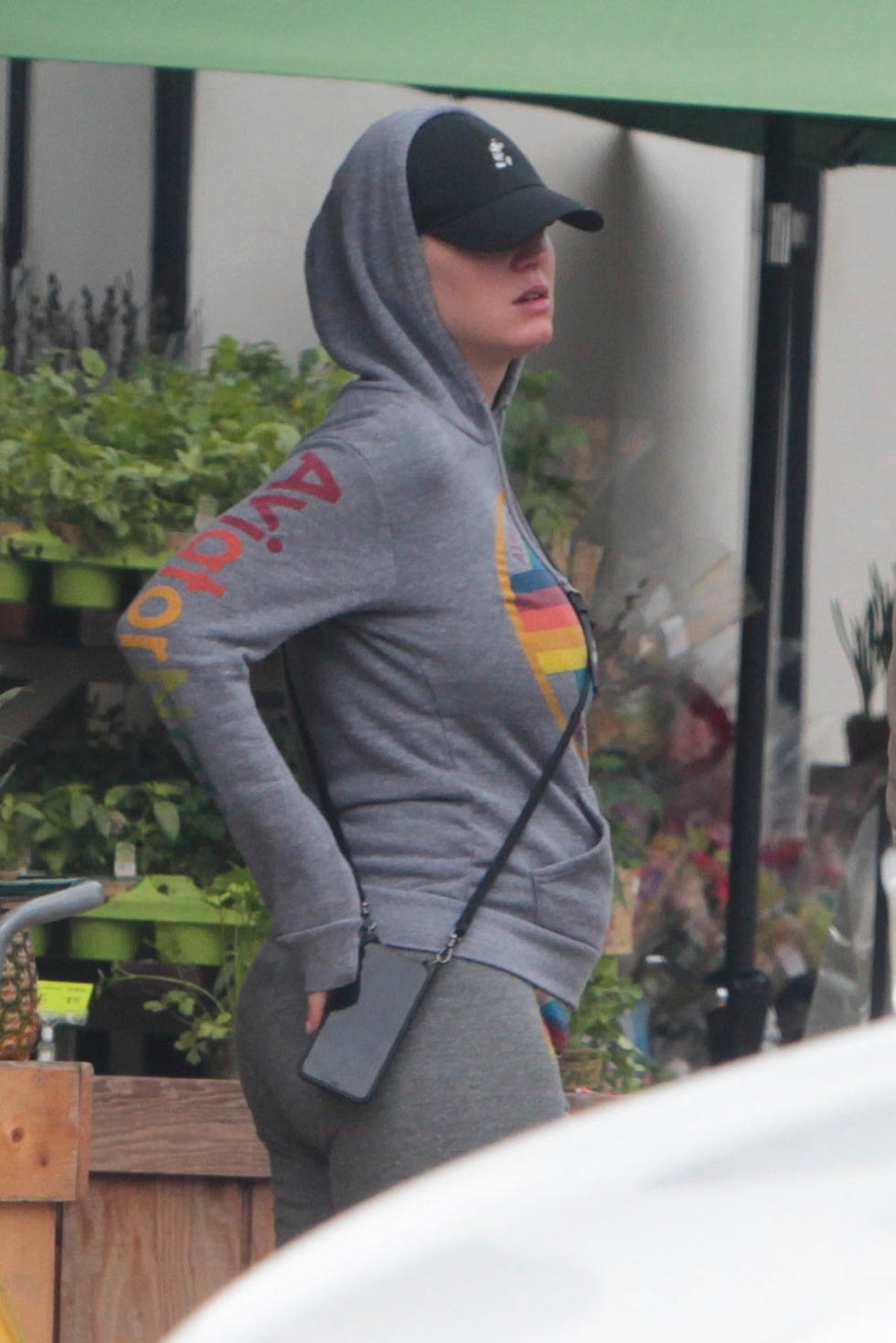 Katy Perry embarazada haciendo la compra junto a Orlando Bloom.