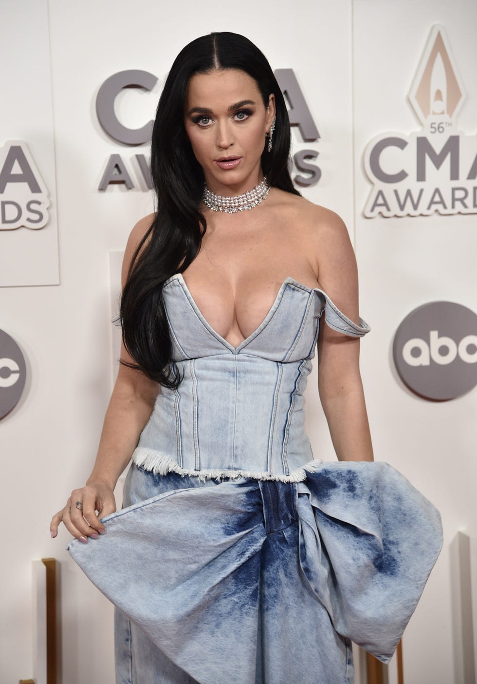 katy perry premios cma