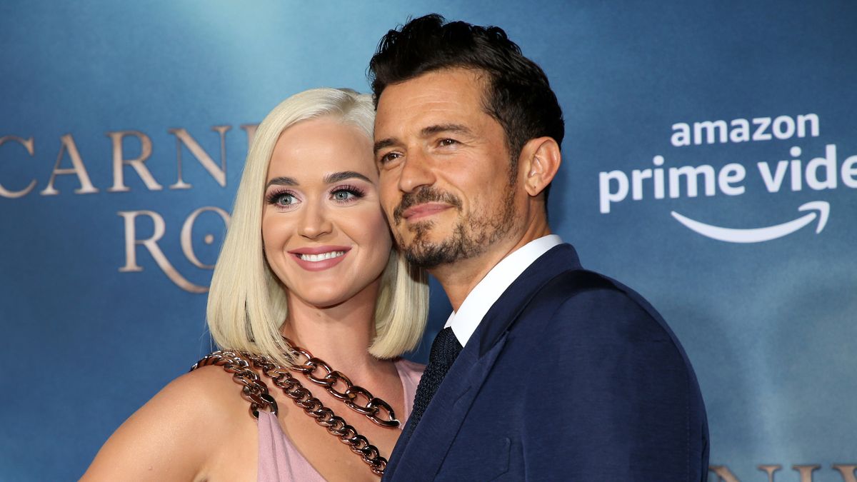 preview for Orlando Bloom TROLLS Katy Perry's New Photoshoot On IG!