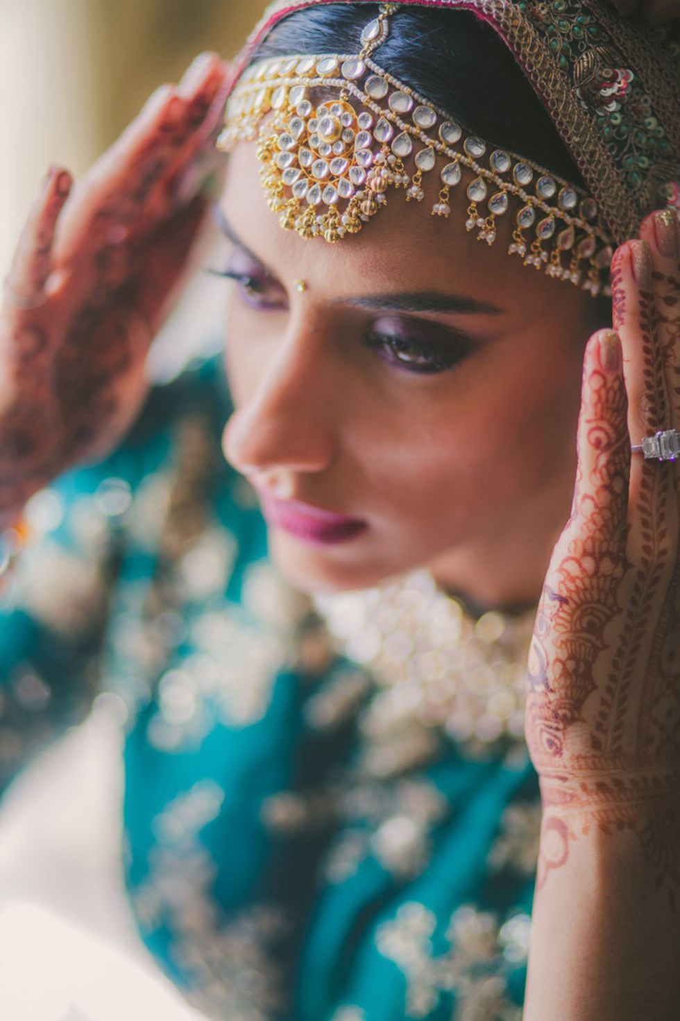 Watch Kavita Cola do her wedding make-up
