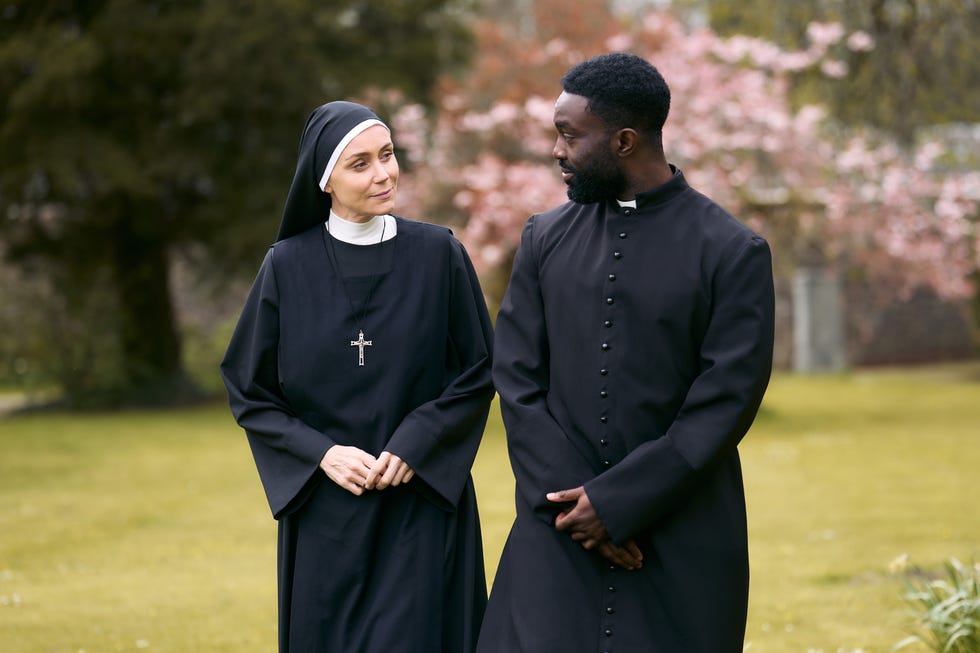 keeley hawes, paapa essiedu, falling