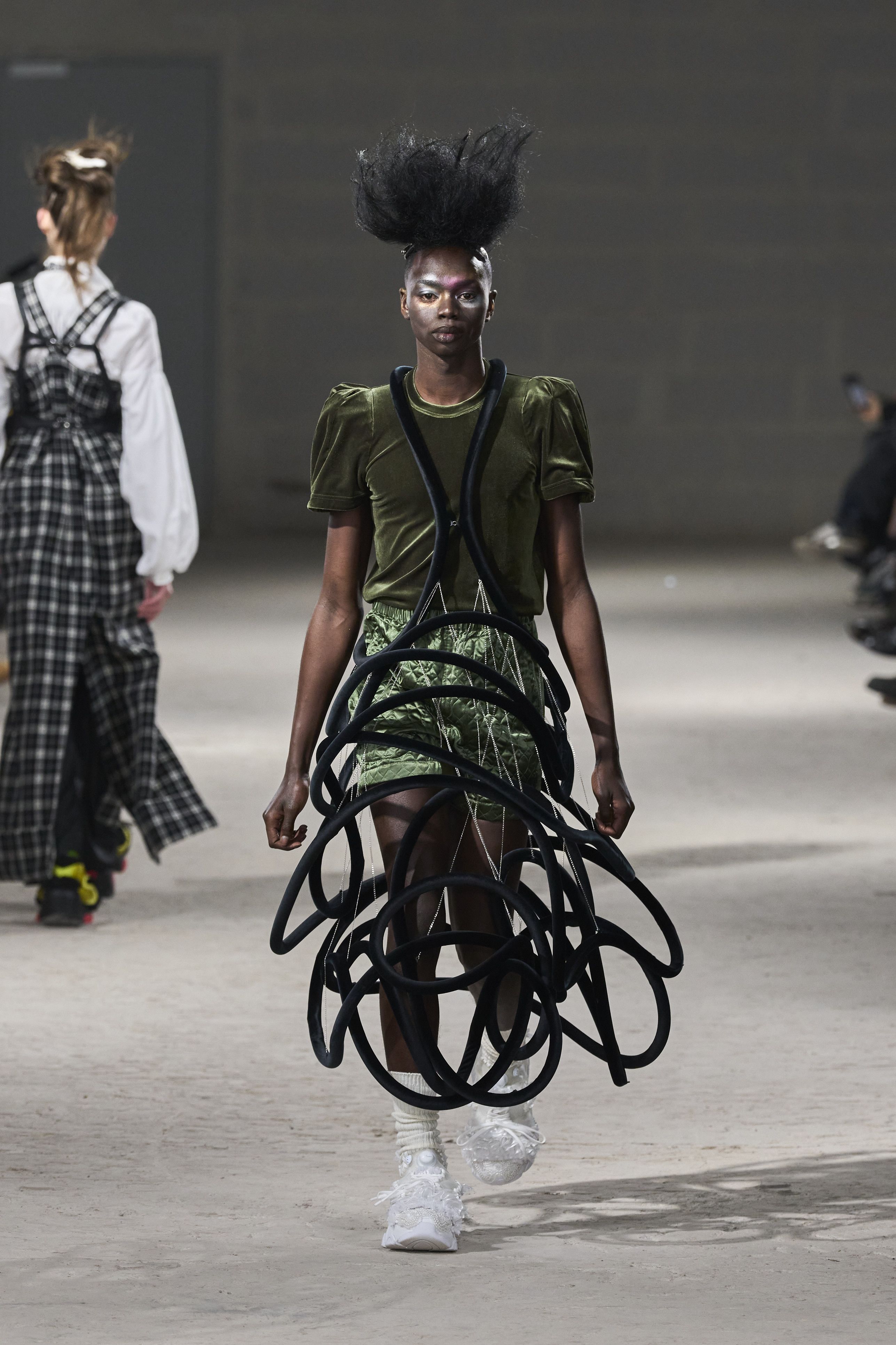 ノワール・ケイニノミヤ（NOIR KEI NINOMIYA） 2024-25秋冬