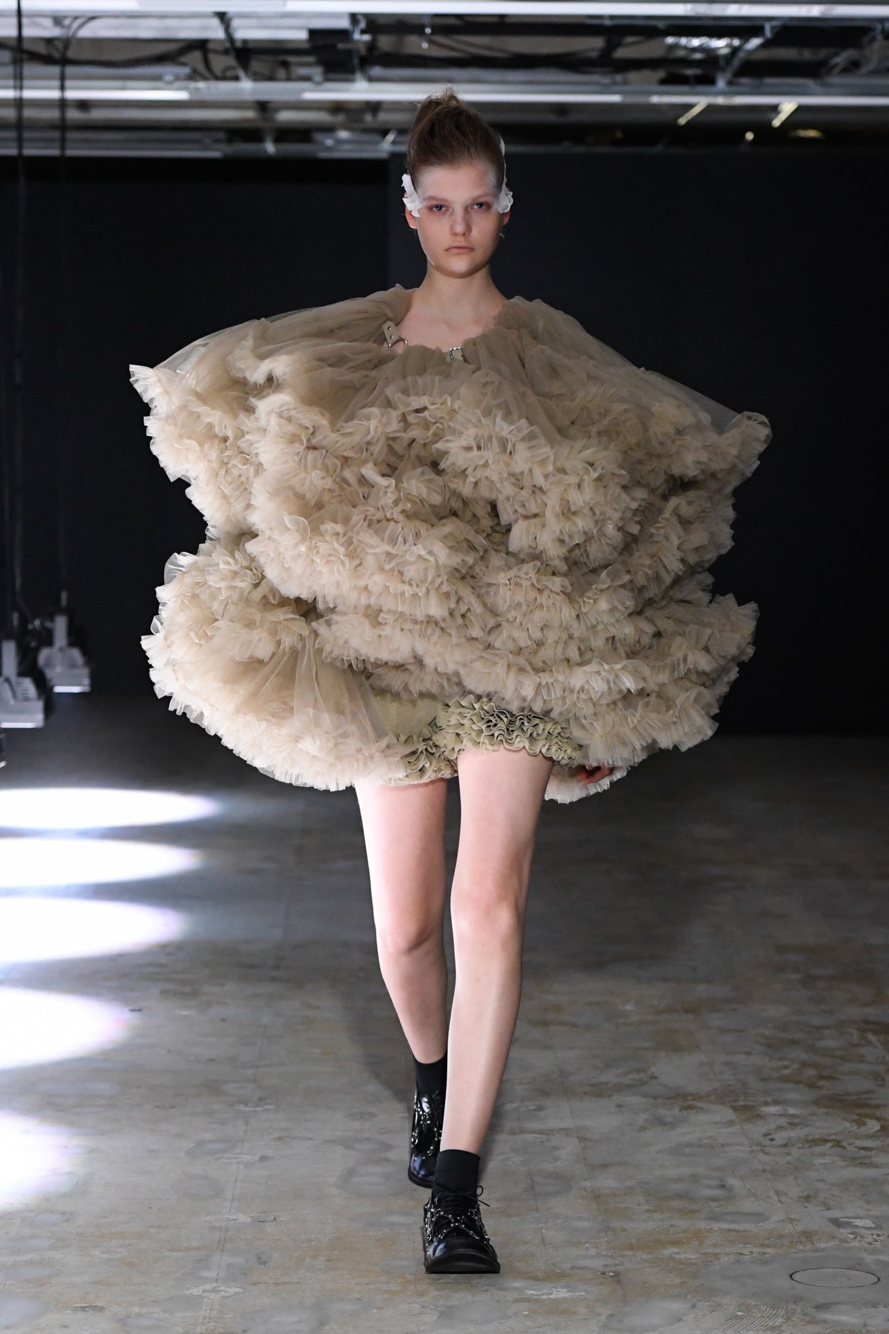 ノワール・ ケイ ニノミヤ(NOIR KEI NINOMIYA)」2022春夏 ノワール・ ケイ ニノミヤ(NOIR KEI NINOMIYA)」2022春夏