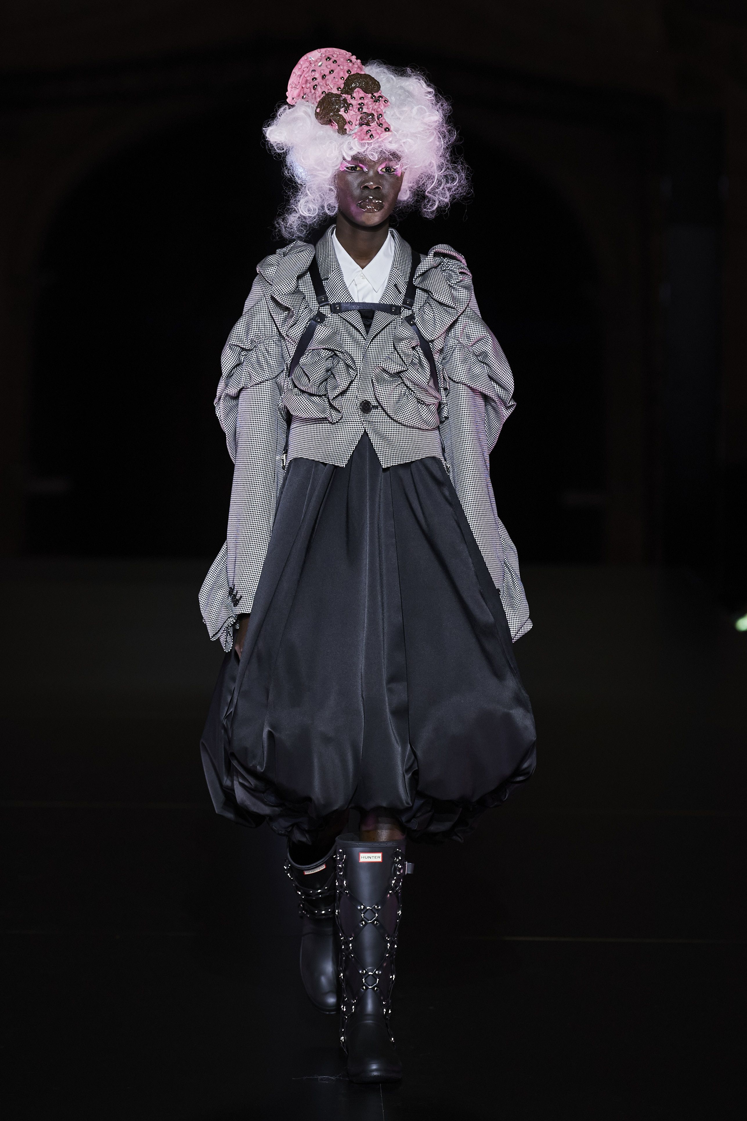 ノワール・ ケイ ニノミヤ（NOIR KEI NINOMIYA）」2023春夏 ...