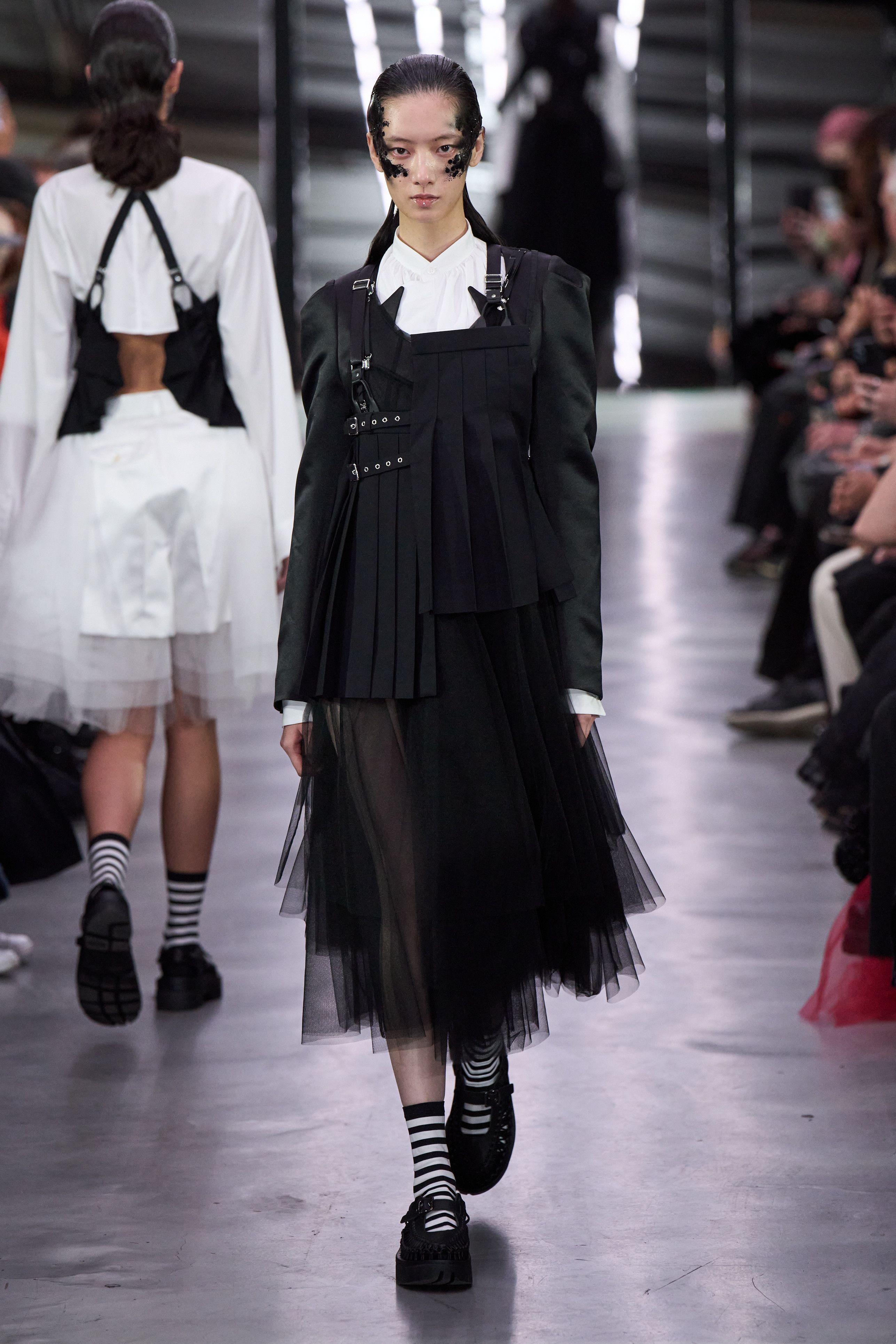 ノワール・ ケイ ニノミヤ（NOIR KEI NINOMIYA）2024春夏コレクション 