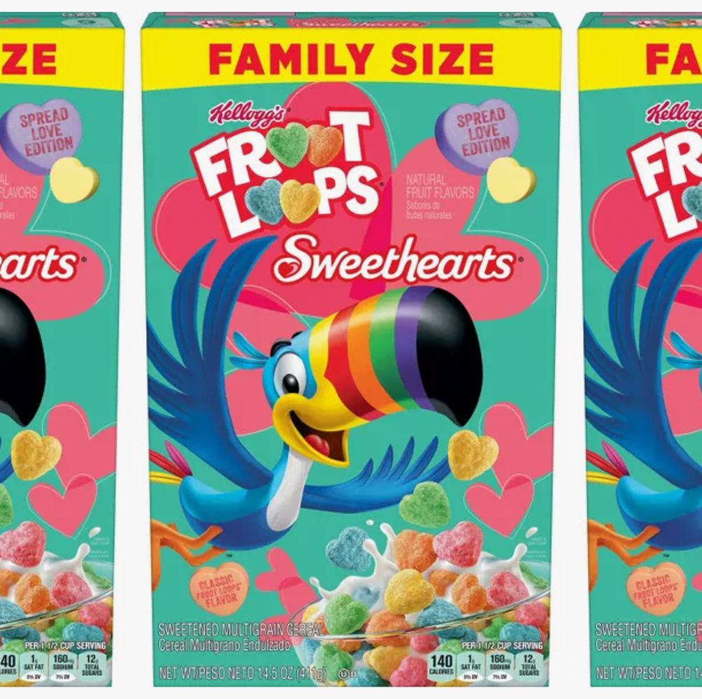 https://hips.hearstapps.com/hmg-prod/images/kelloggs-froot-loops-sweethearts-valentines-day-cereal-social-1641495861.jpg?crop=0.502xw:1.00xh;0.251xw,0&resize=1200:*