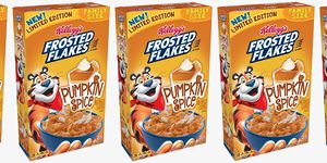 Breakfast cereal, Food, Snack, Ingredient, Cuisine, Dish, Cereal, Vegetarian food, Meal, Frosted flakes, 