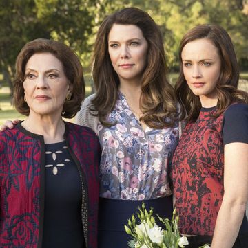 kelly bishop, lauren graham, and alexis bledel, gilmore girls a year in the life
