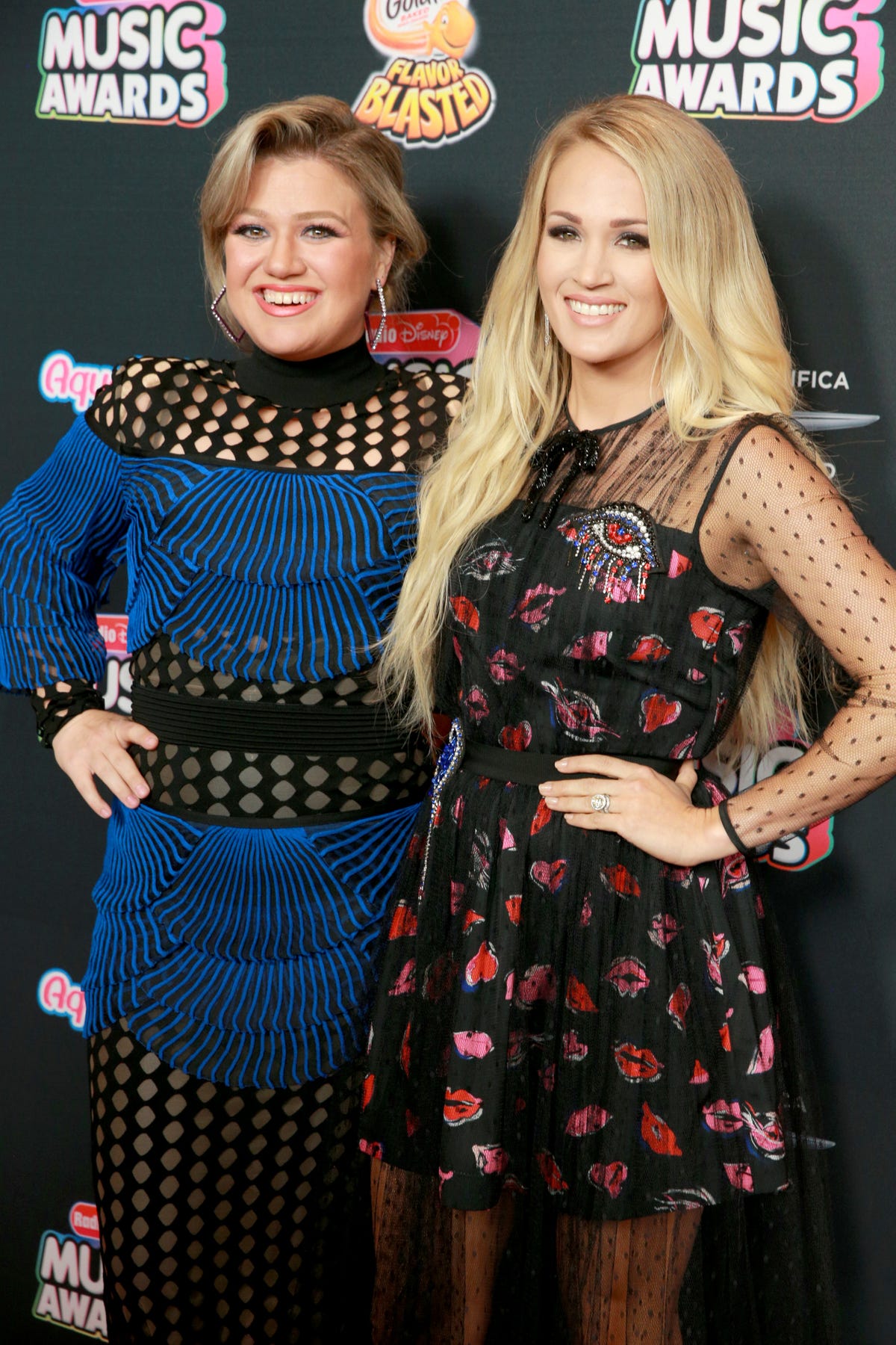 Kelly Clarkson Responds to Carrie Underwood Feud Rumors