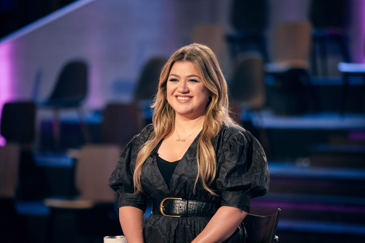 Former 'The Voice' Coach Kelly Clarkson Just Revealed Major Career News