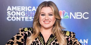 kelly clarkson nbcs american song contest week five red carpet arrivals