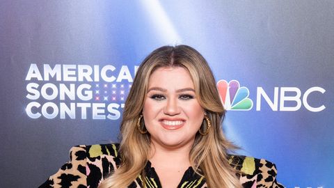 preview for How Well Does Kelly Clarkson Know Her Lyrics?