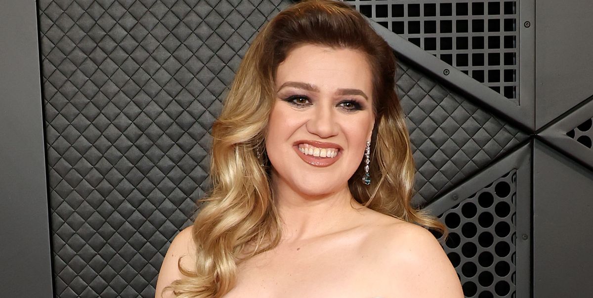 Kelly Clarkson Opens Up About Recent Weight Loss
