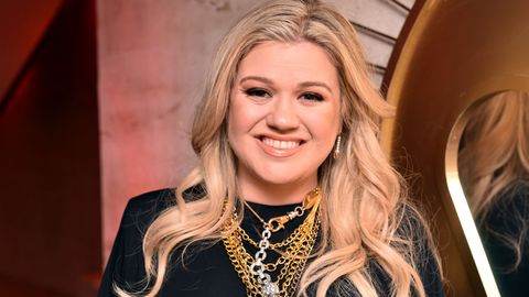 preview for Kelly Clarkson REPLACING 'The Ellen Show' Daytime Slot!
