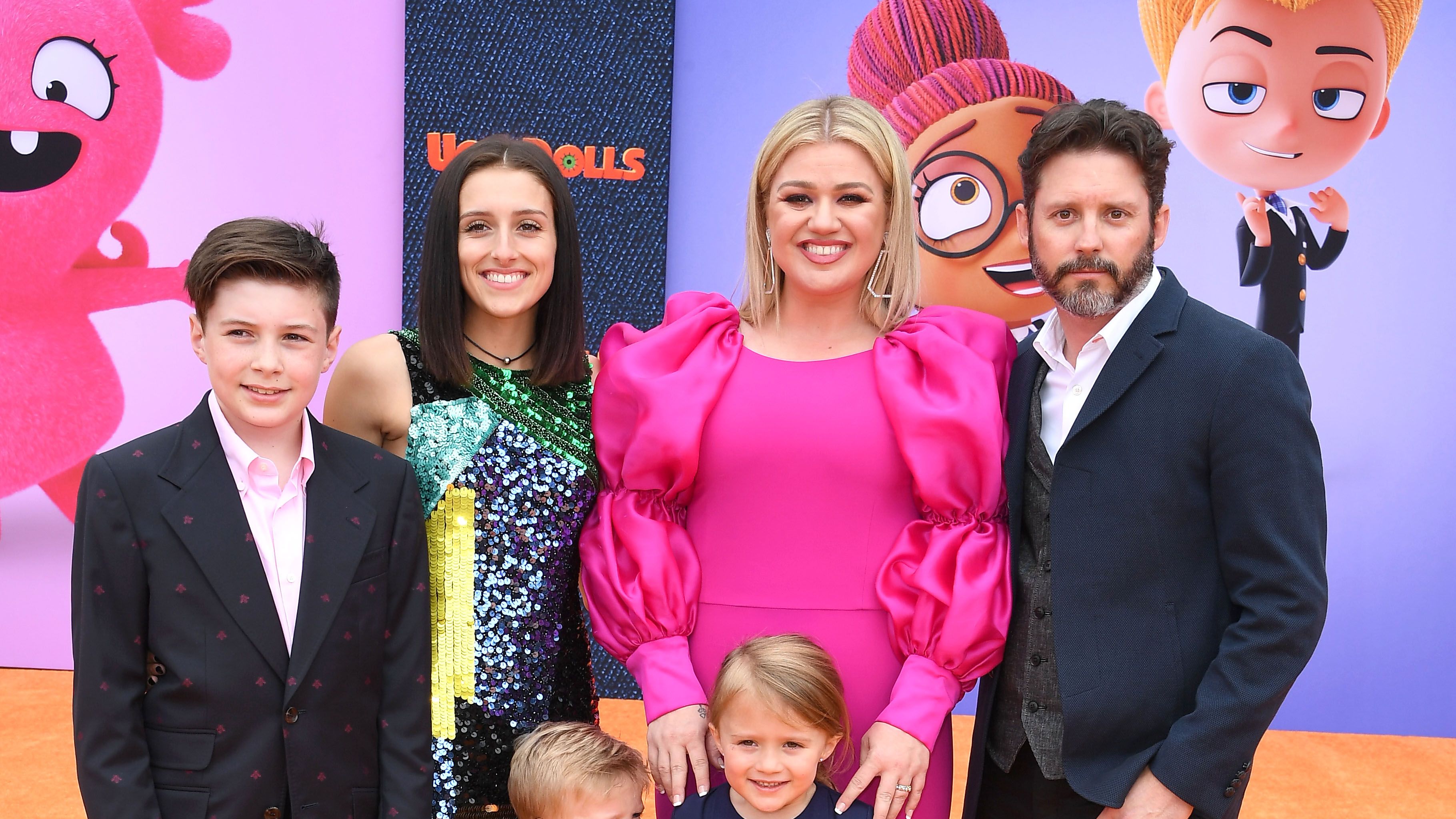 Kelly Clarkson Kids and Family Photos- How Many Children Does Kelly Clarkson  Have?