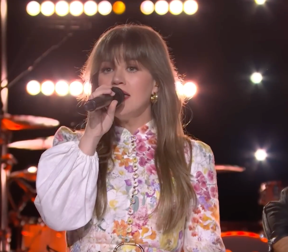 preview for How Kelly Clarkson Became a Pop Legend