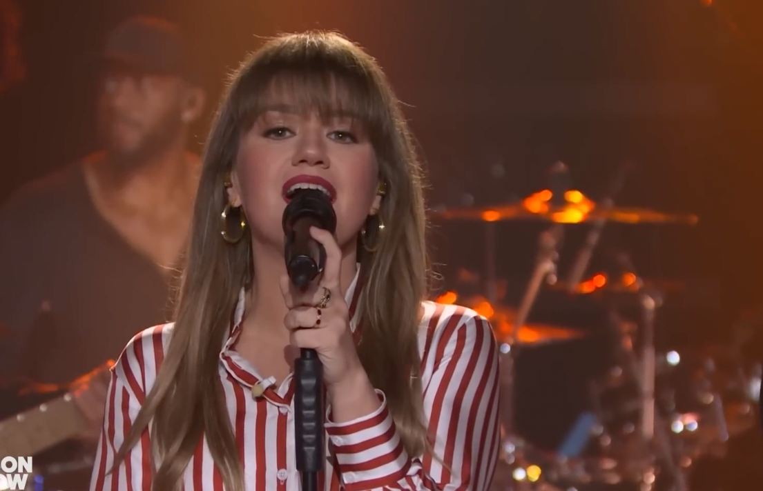 kelly clarkson show kellyoke cover carrie underwood instagram