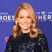 kelly ripa The 15th Annual CNN Heroes: All-Star Tribute kelly ripa the 15th annual cnn heroes all star tribute