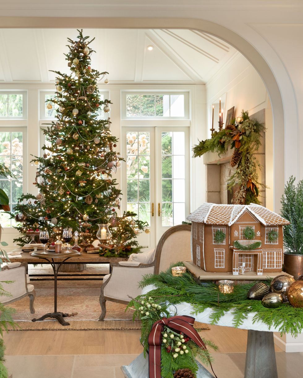 neutral interior with christmas tree