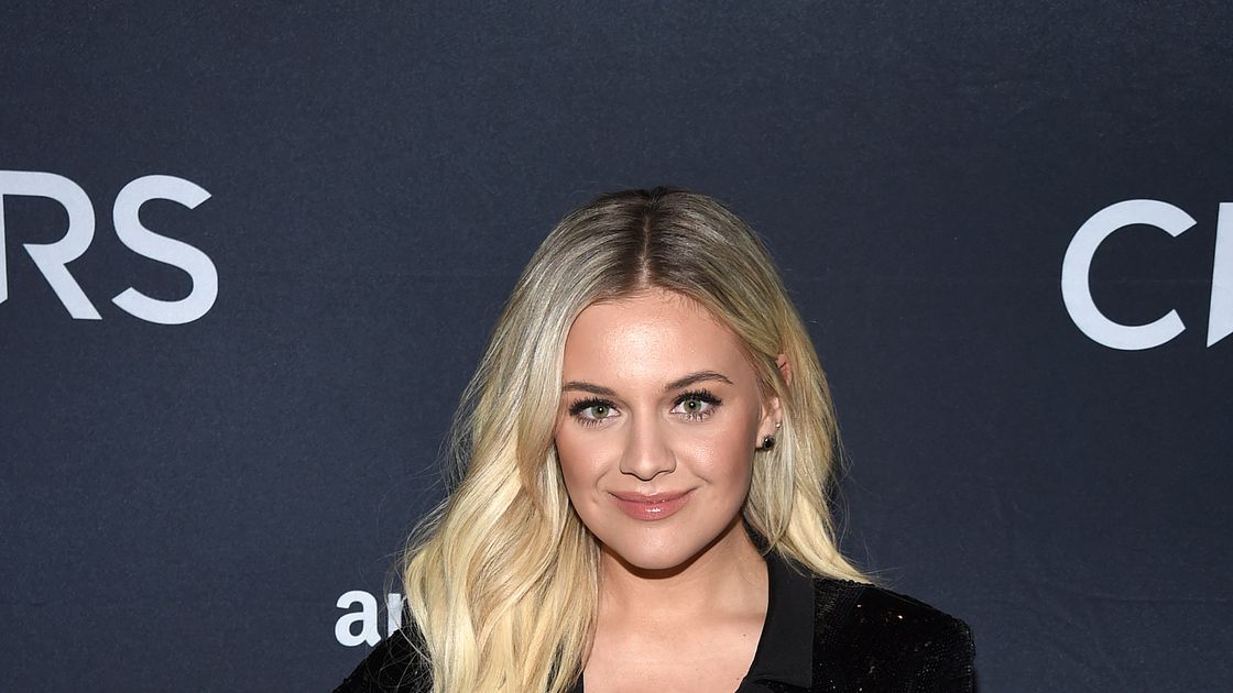 preview for Kelsea Ballerini Sings Justin Bieber, Taylor Swift, and Cher in a Game of Song Association