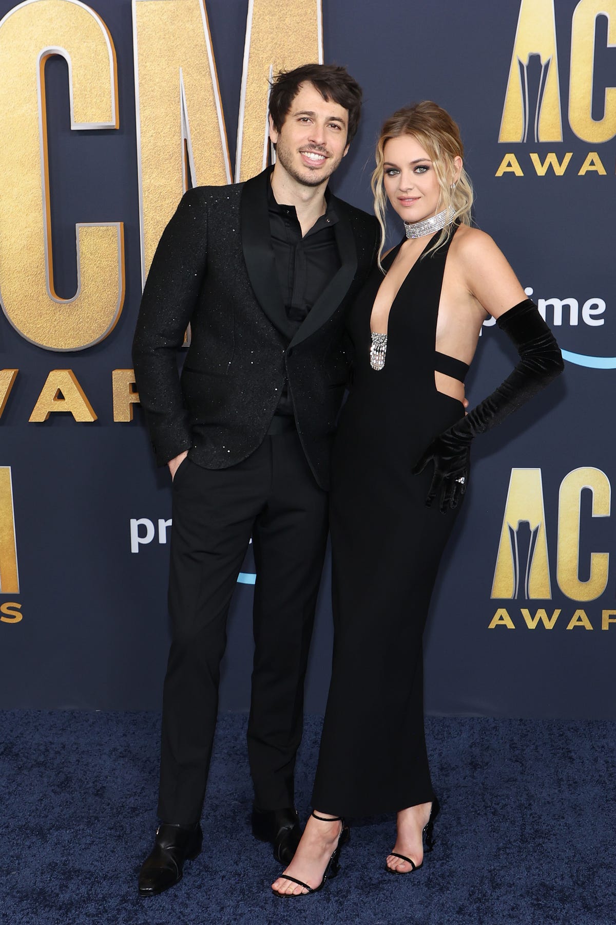 kelsea ballerini and husband, morgan evans, in a tiktok featuring dancing to "heartfirst"