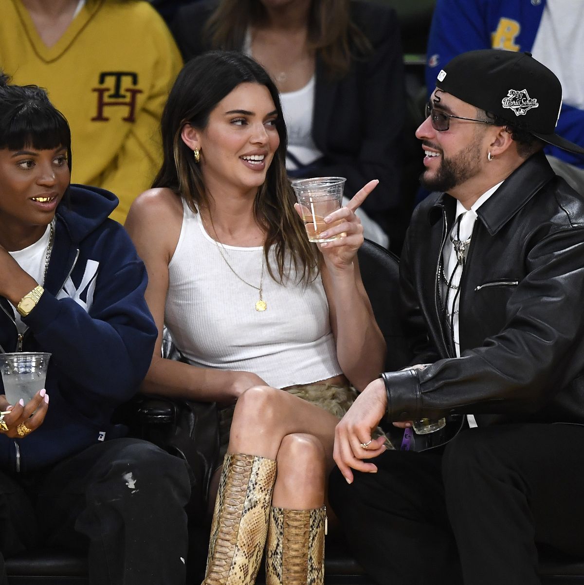 Kendall and Bad Bunny at the Lakers vs. Warriors game in Los Angeles  tonight! : r/KUWTK