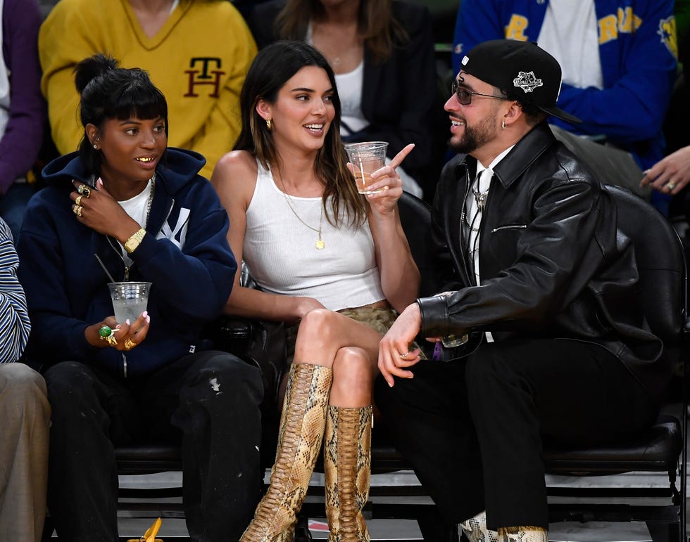 kendall jenner and bad bunny at the los angeles lakers game