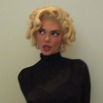 kendall jenner bionda marilyn monroe halloween 2023 foto news