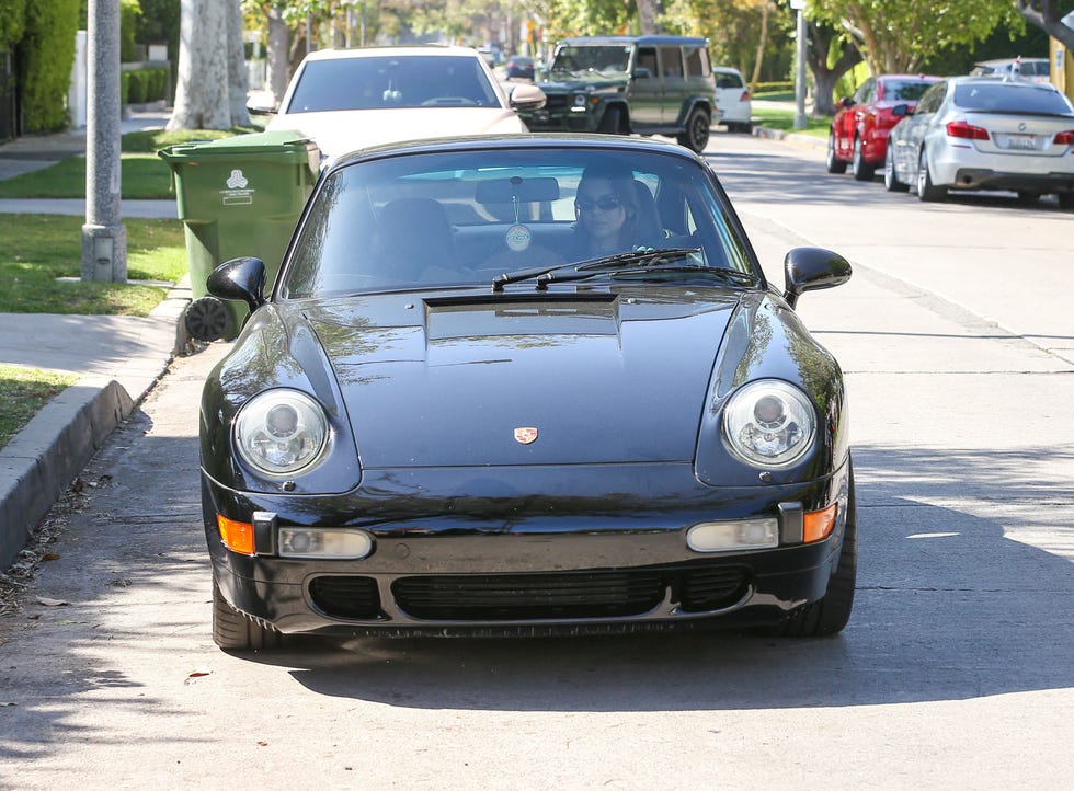 kendall jenner porsche 993