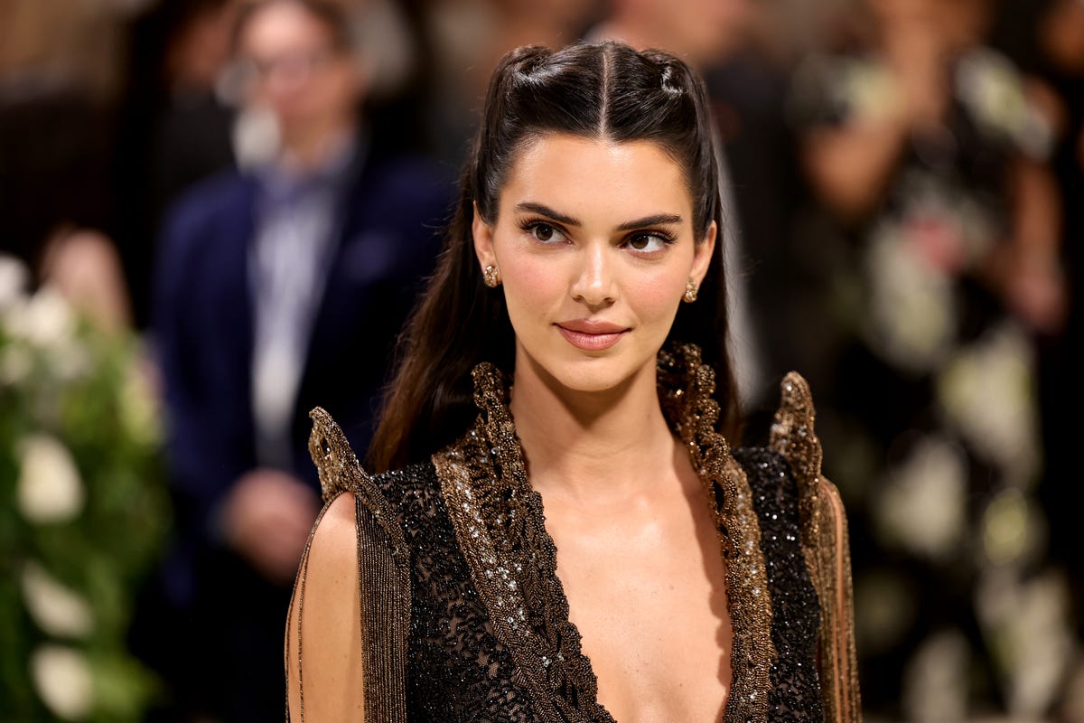 Met Gala 2024: Kendall Jenner Wears Vintage Givenchy