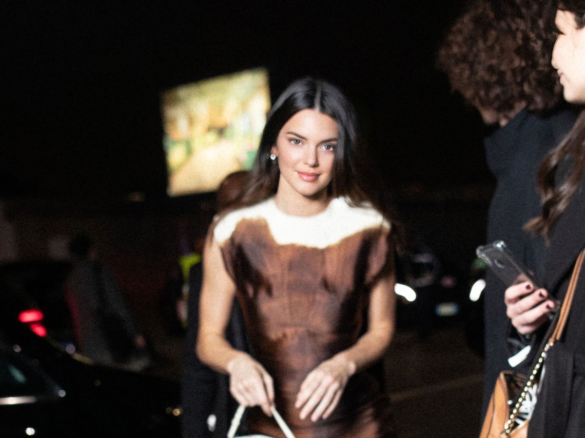 Kendall Jenner Wears Brown Dress With High Leg Slit in Milan