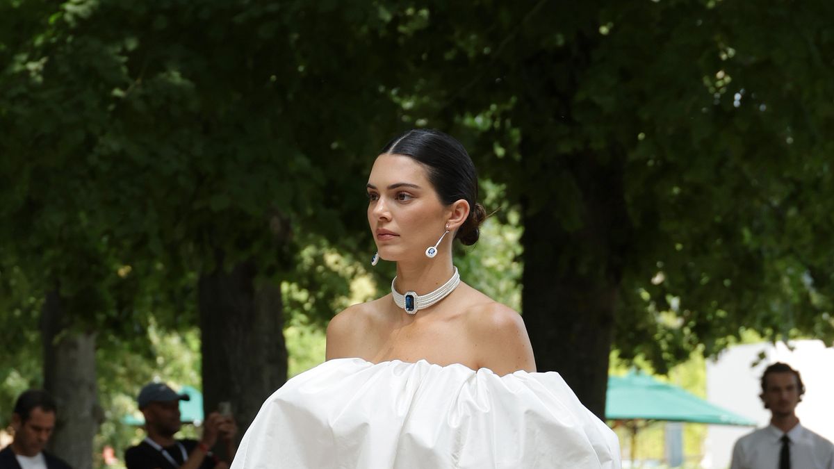 Kendall Jenner Walks the Runway in a Pantless Cloud Outfit