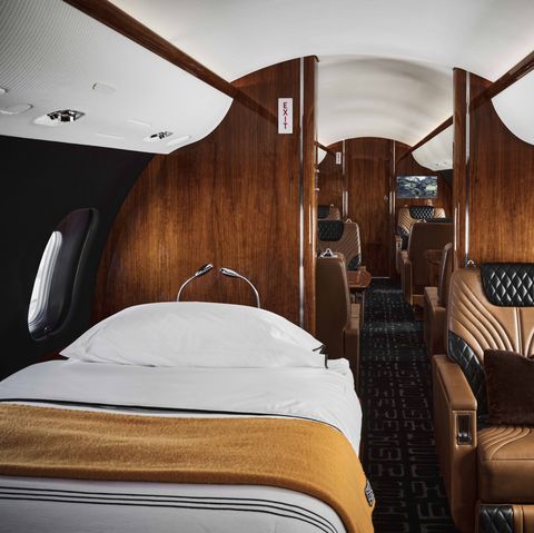 bed, bombardier global express plane