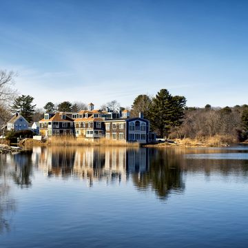 kennebunkport maine mansion on the water